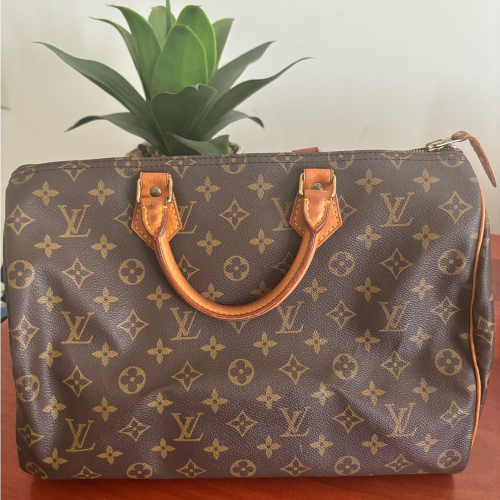 AUTHENTIC Speedy 35” vintage monogram